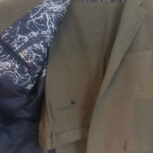 Gray Men’s Nautica suit -worn once